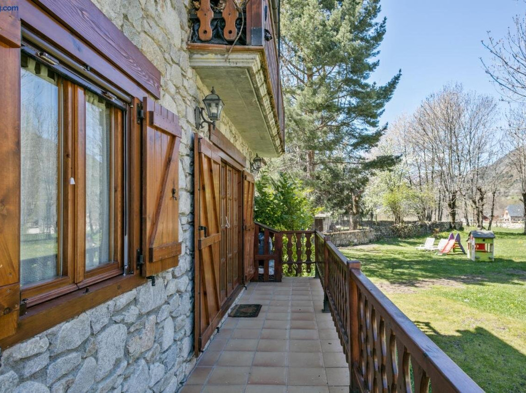 Arties Luxury Apartments - Parking y Guardaski en Vall de Ruda