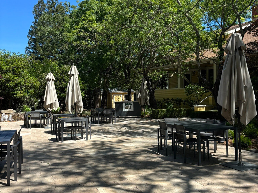 Frank Family Vineyards-卡利斯托加必去景点