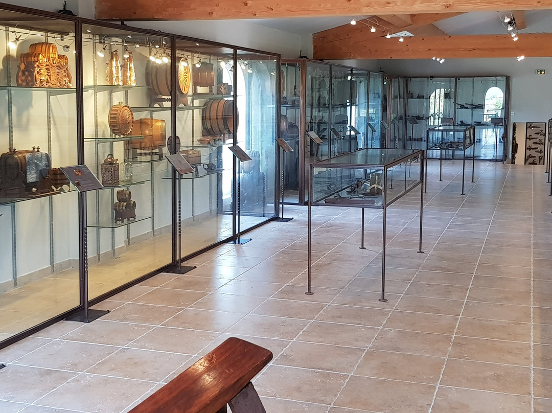 Musee des Arts et des Metiers du vin (Chateau Turcan)-Ansouis必去景点