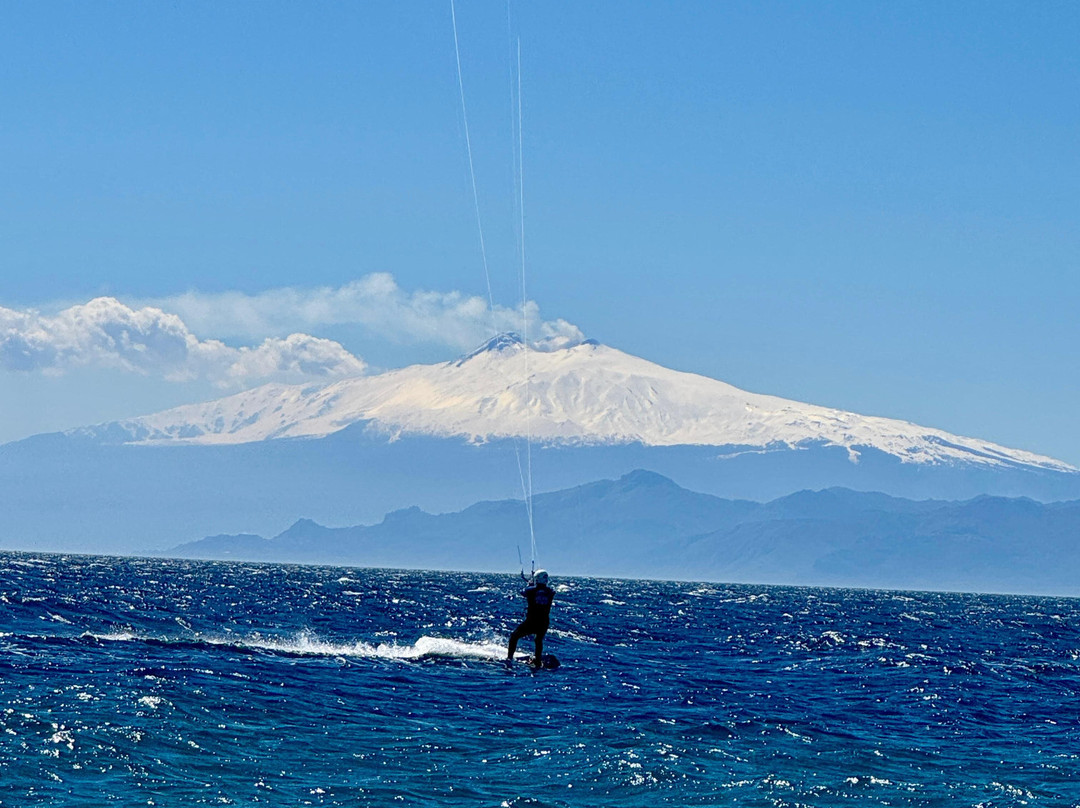 Blue Tribe Kitesurf & Wingfoil School-Pellaro必去景点