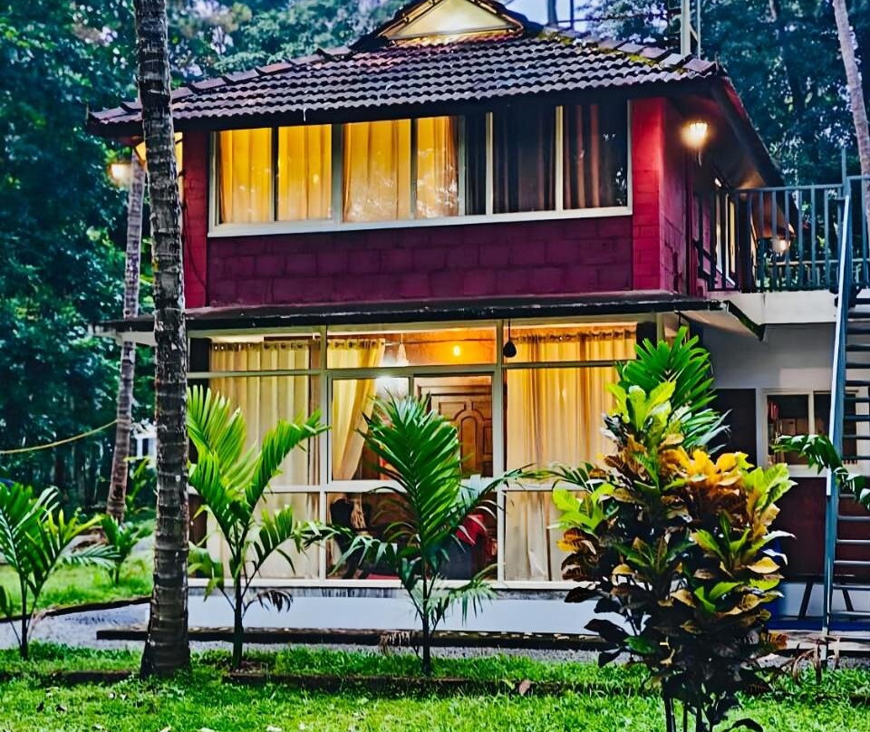Makam Holiday Home