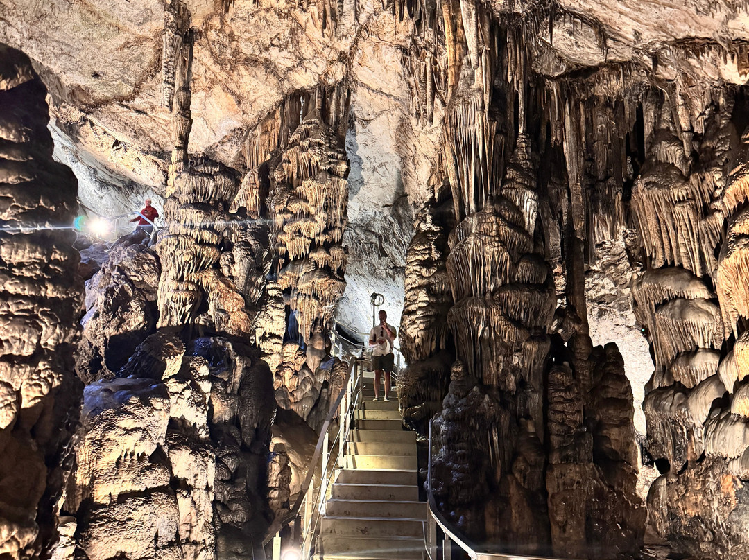 Cave Of Zeus-Anogia必去景点