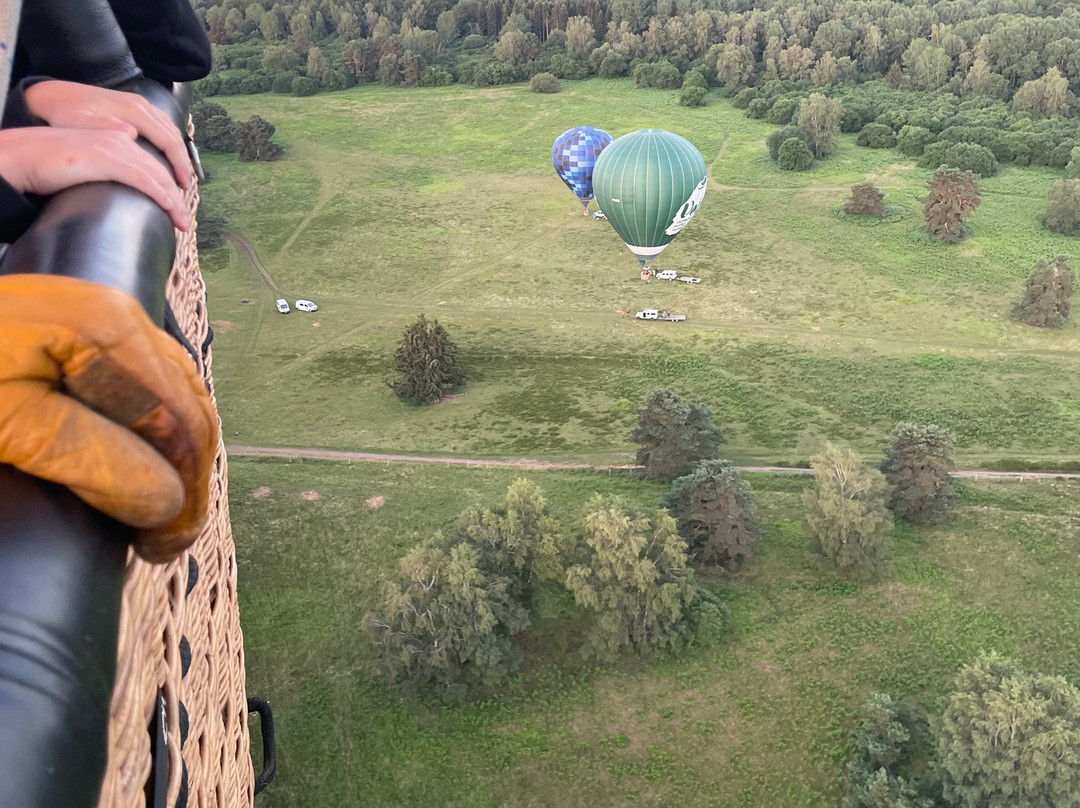 Auvergne Montgolfieres-Chambon-sur-Lac必去景点