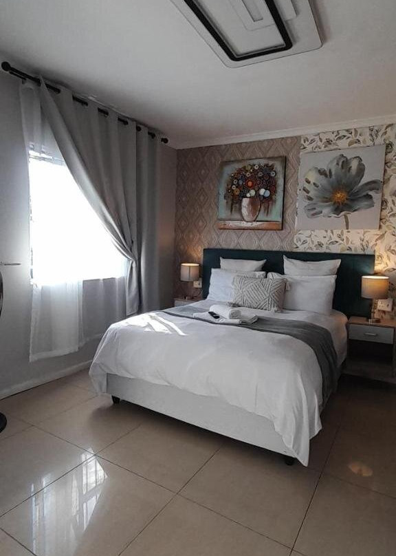 Naliya Guest House