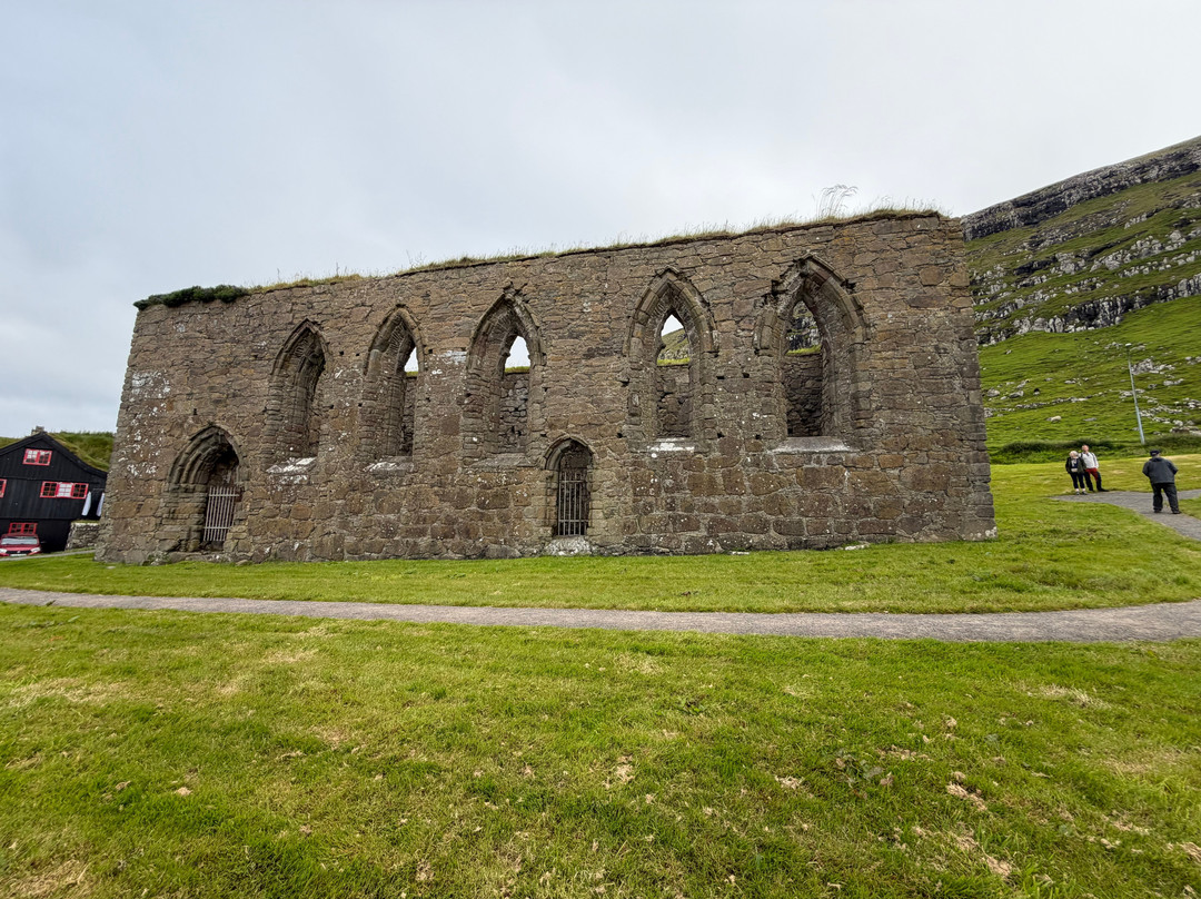 Kirkjubour Cathedral-Kirkjubour必去景点