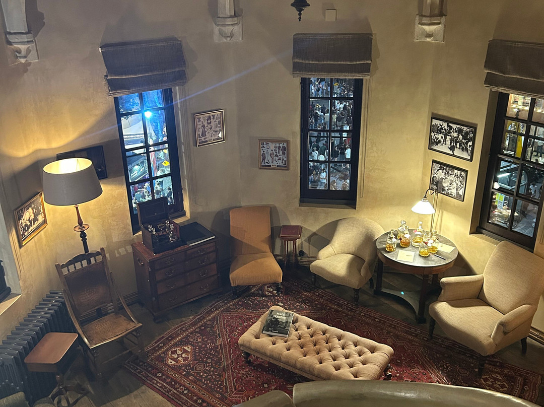 1898邮局酒店主图