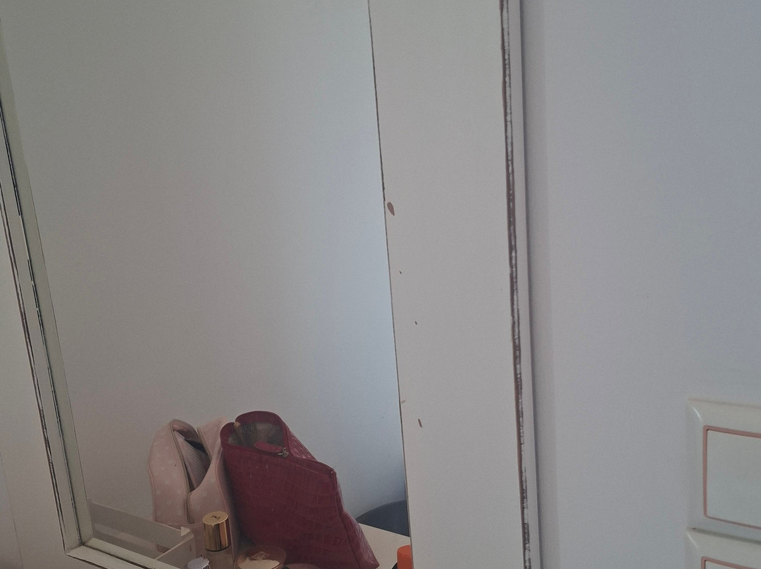 伊利斯海滩酒店主图