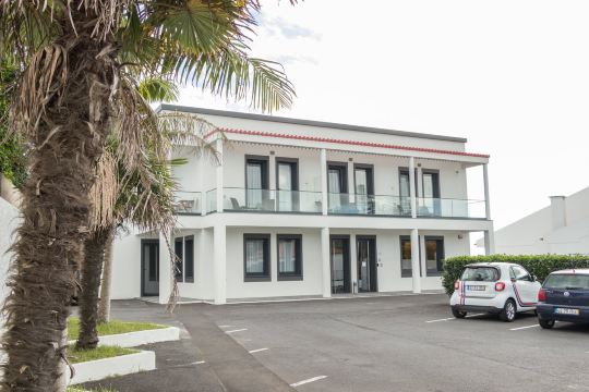 Cfs Azores Guest House-旅行者