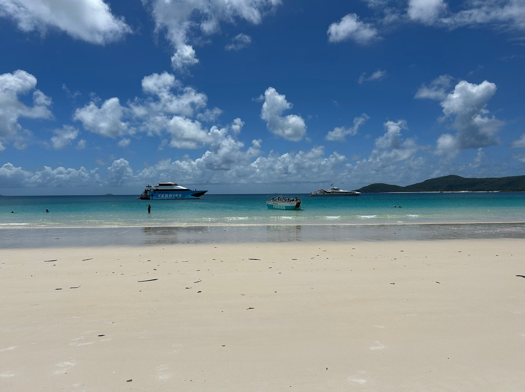 白天堂海滩-圣灵群岛必去景点