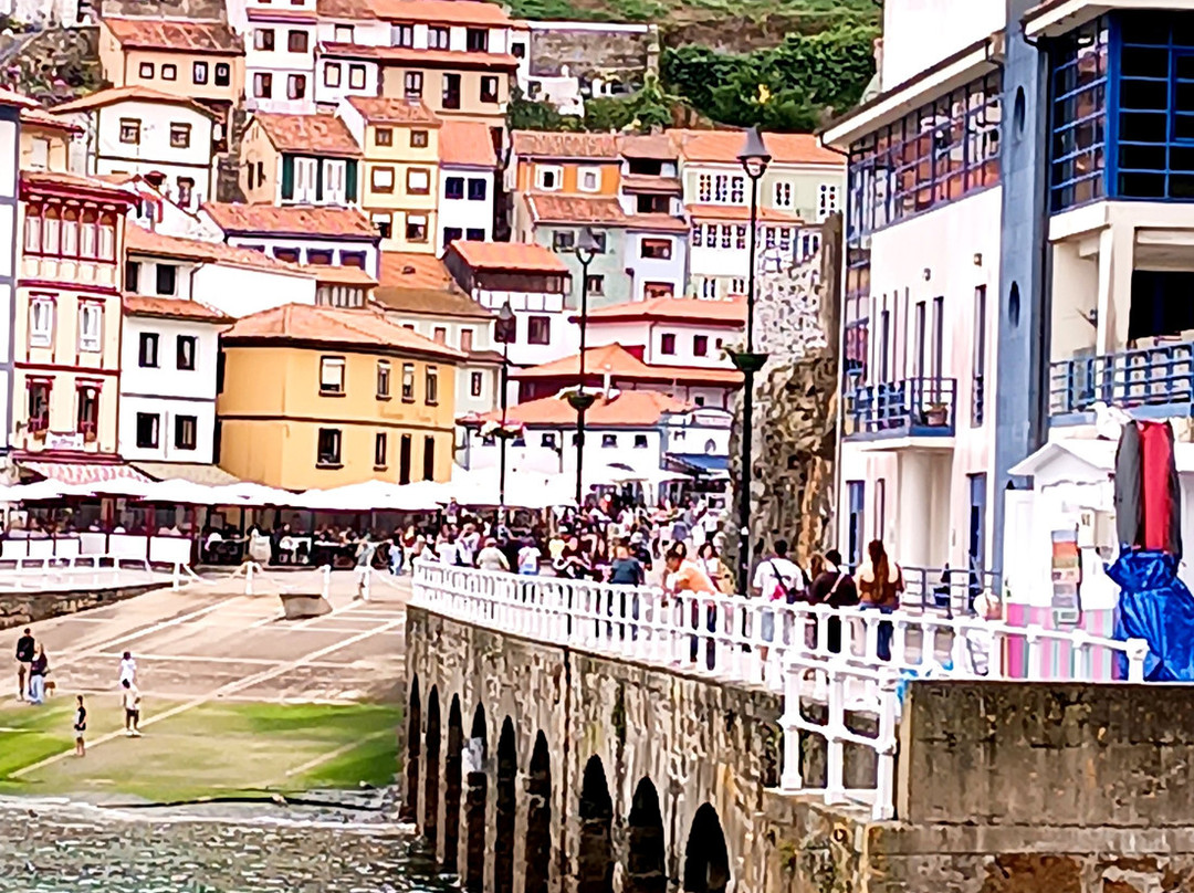 Anfiteatro de Cudillero-库迪列罗必去景点