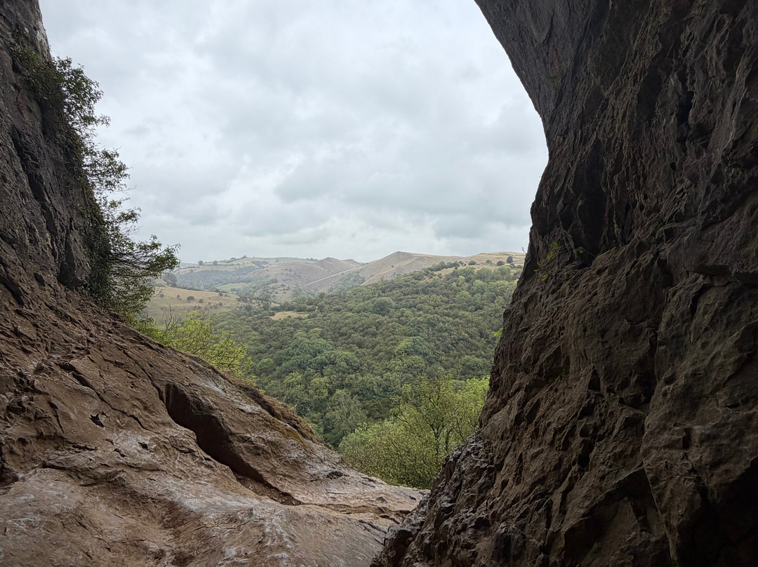 Thor's Cave-Wetton必去景点