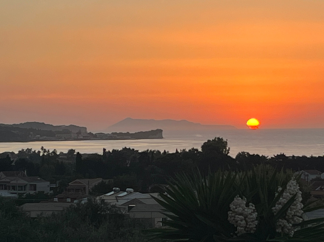 Catamaran Corfu Aparthotel主图