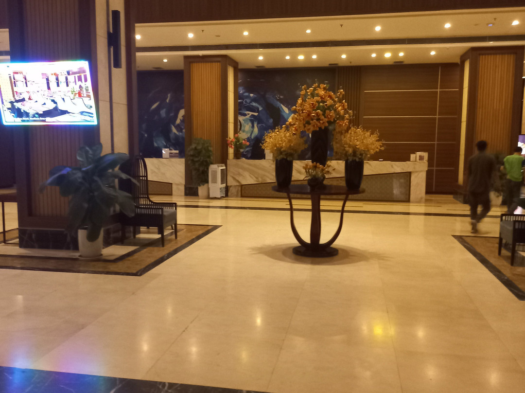 河南孟清豪华酒店主图