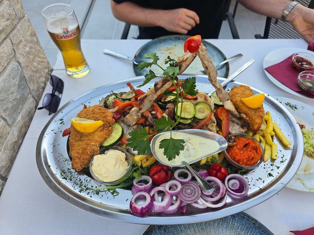 Restoran Pizzeria Kamenjak