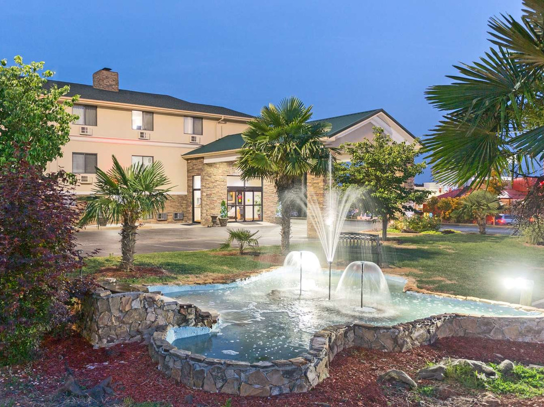 Super 8 by Wyndham Anderson/Clemson Area