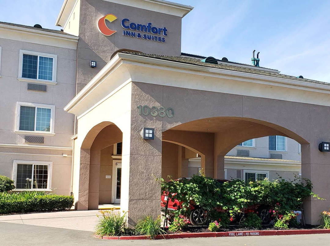 Comfort Inn & Suites Galt - Lodi North主图