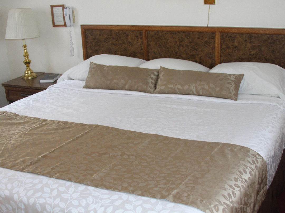 Sleep For Less Motel