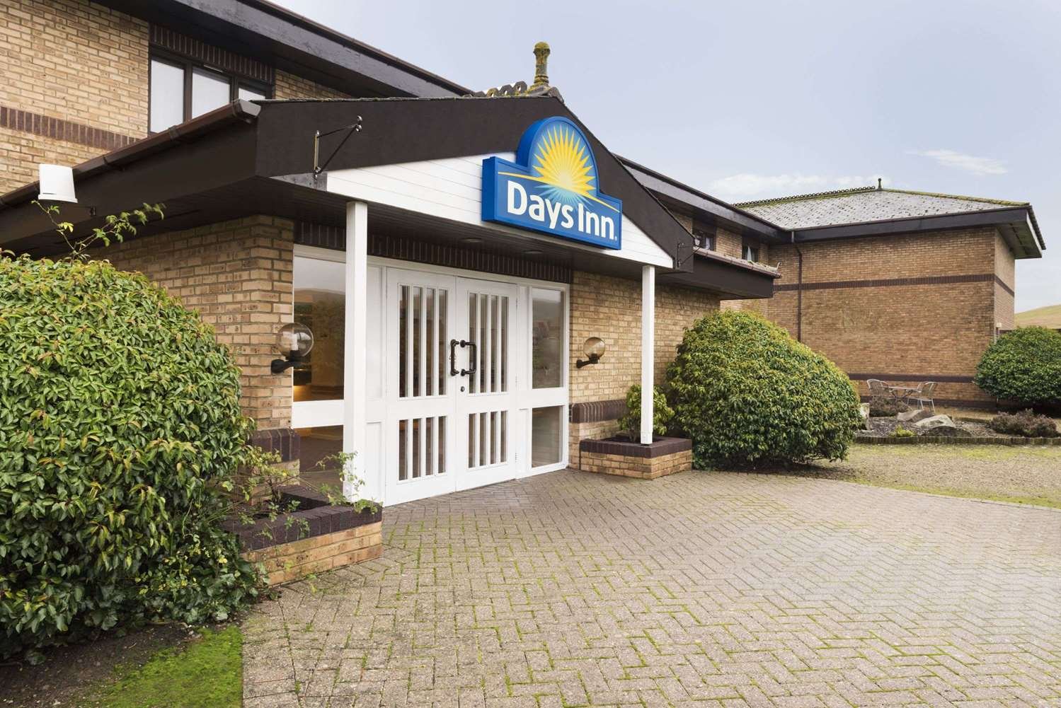 Days Inn by Wyndham Abington M74-官方