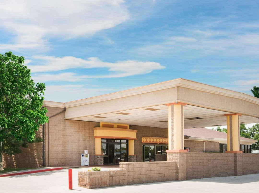 Travelodge by Wyndham Enid