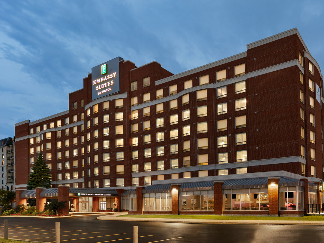 Embassy Suites By Hilton Montreal Airport主图
