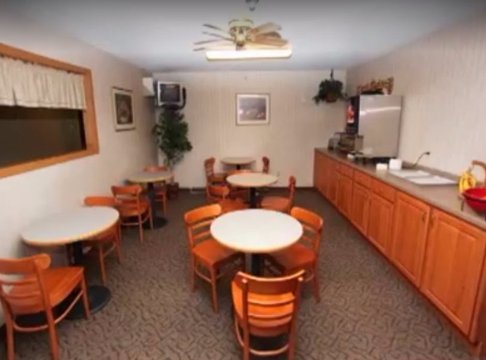 Travel Host Motel-官方