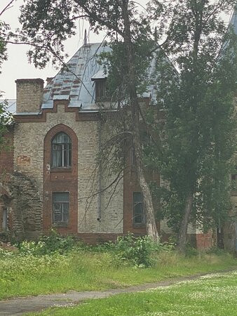 Architectural and park complex of the estate of Vladimir Khrapovitsky in Muromtsevo景点图片
