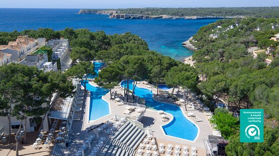 伊波罗之星卡拉巴尔卡俱乐部酒店主图