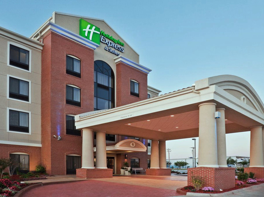 Holiday Inn Express & Suites Greensburg By IHG主图