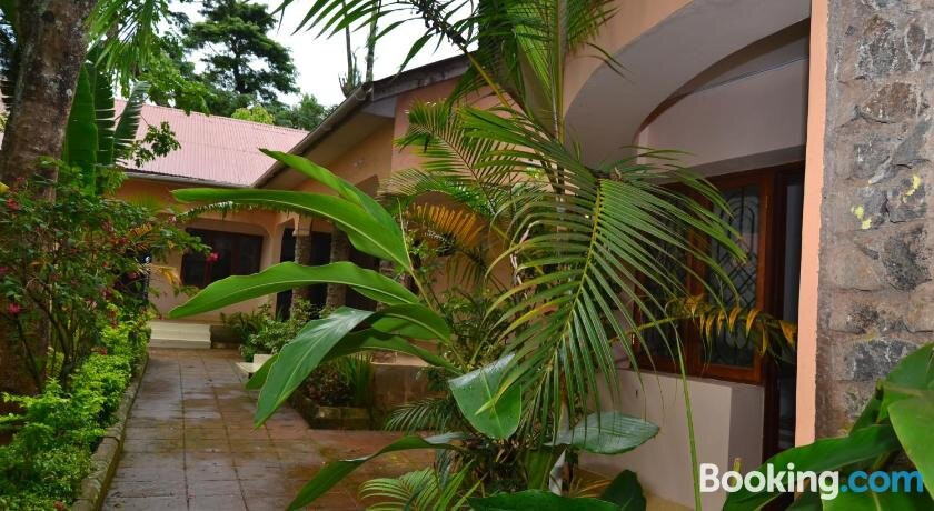Serene Mountain Lodge
