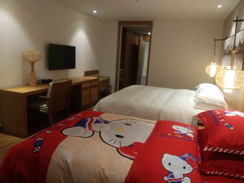 岷江东湖·瓦屋山居度假酒店主图