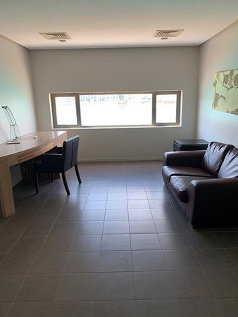 The Dragon Hotel & Resort主图