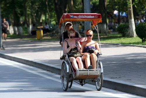 Vietnam Royal Tourism: Private Day Tours & Cruises-河内必去景点