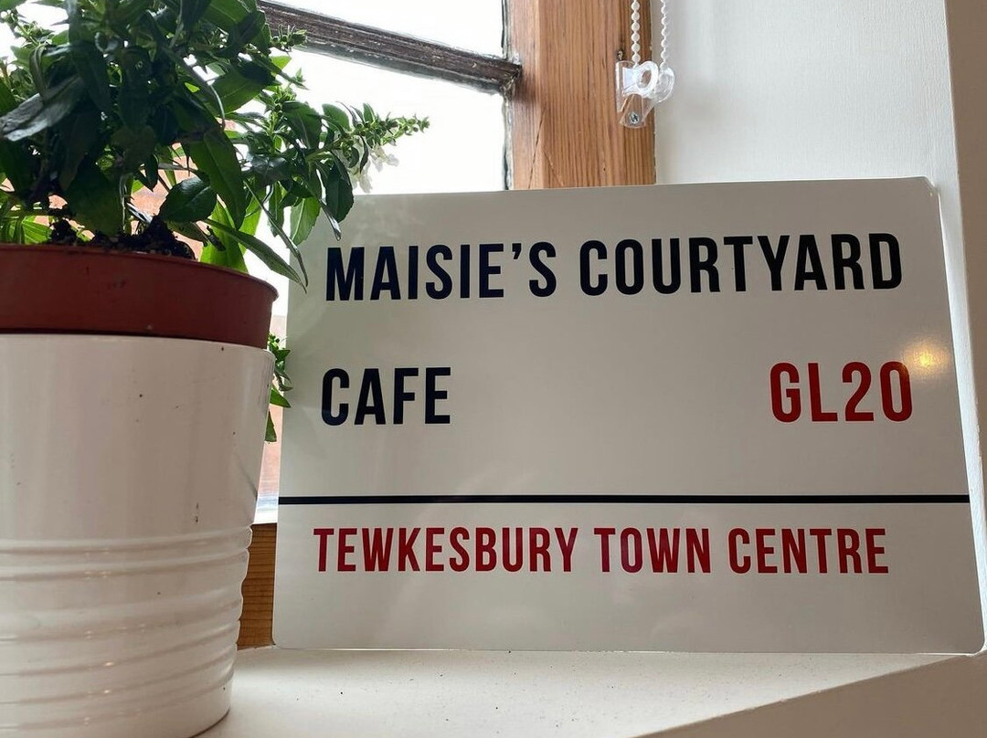 Maisie's Courtyard Cafe