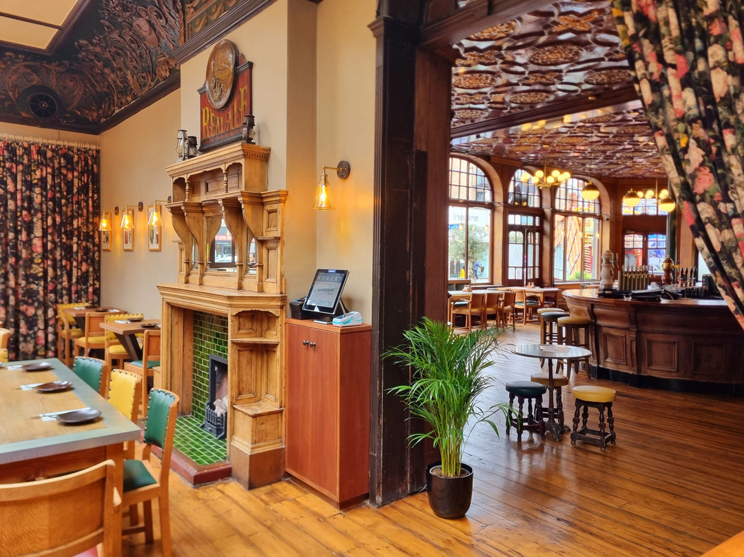 The Black Lion Pub & Boutique Rooms