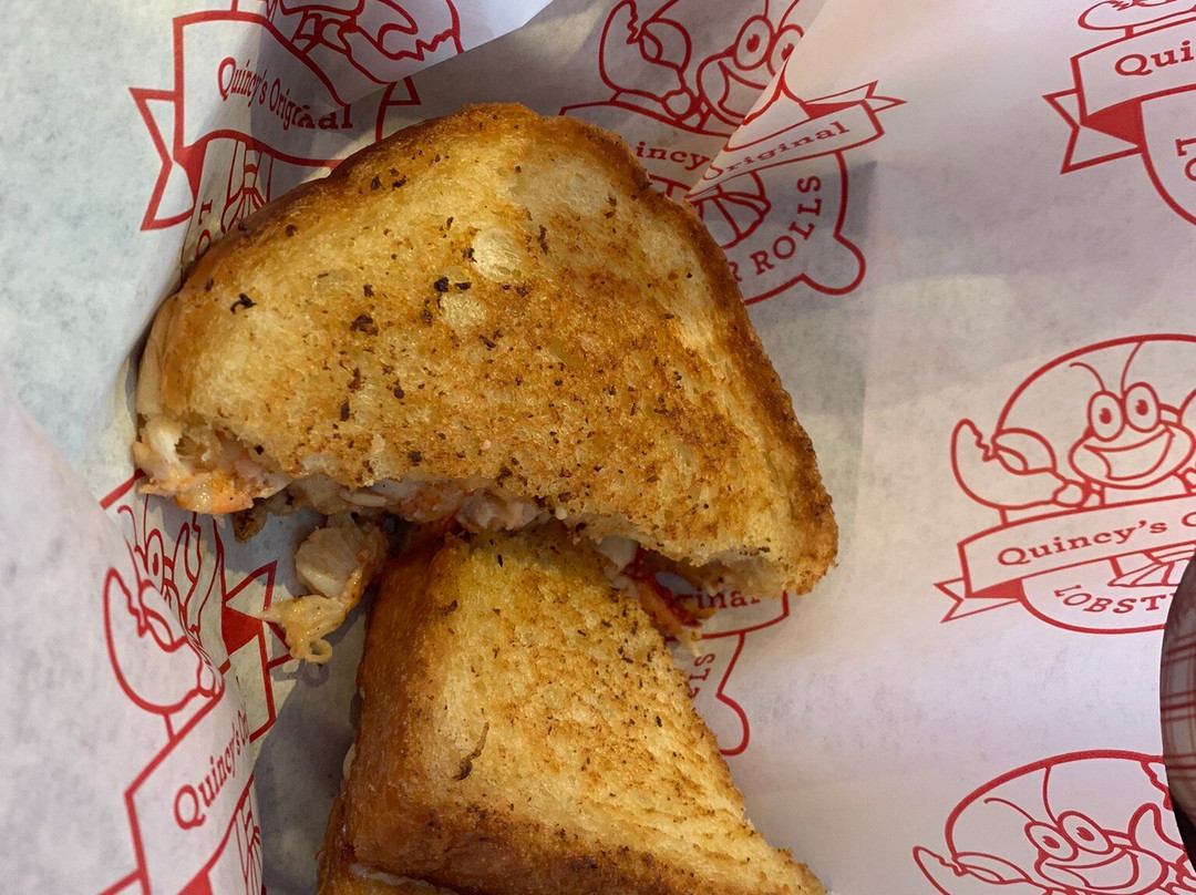 Quincy's Original Lobster Roll