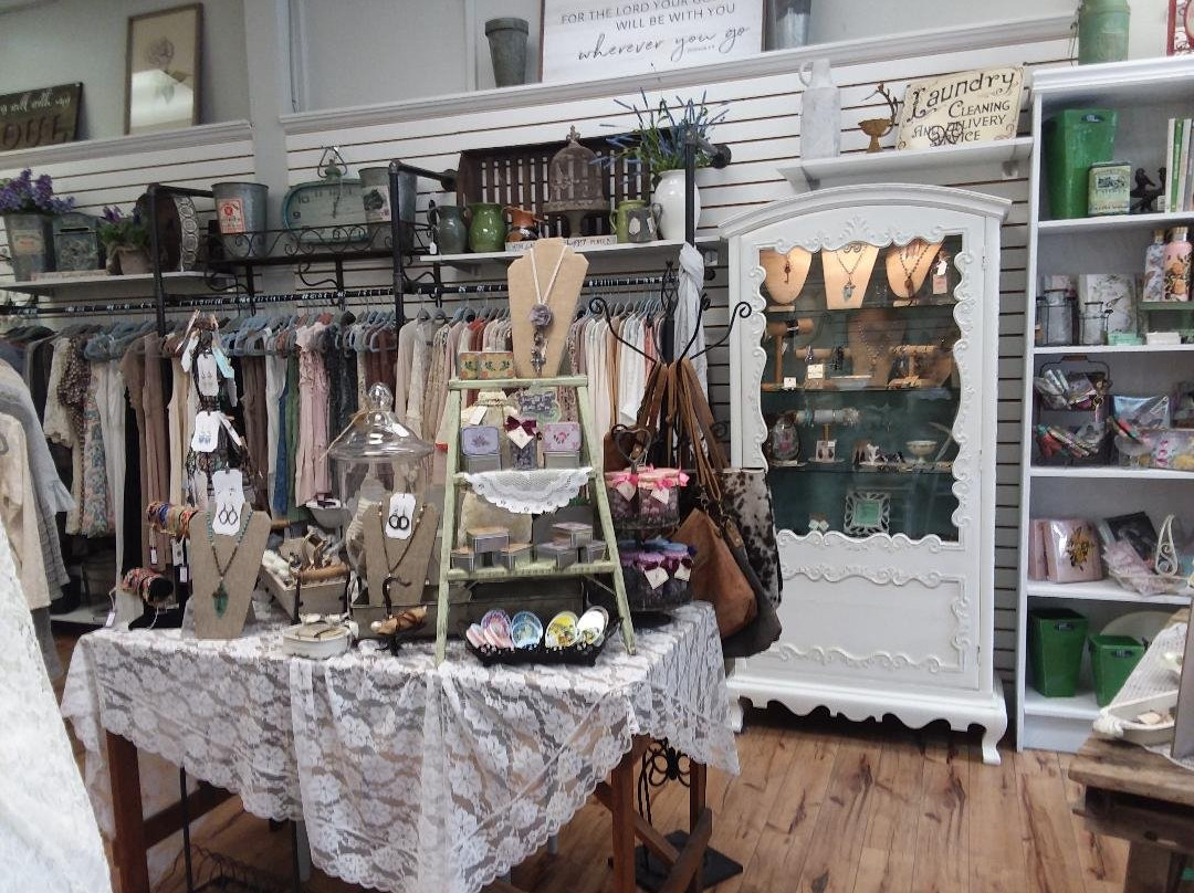 Amelia Linen & Wood-费尔南迪纳岛必去景点