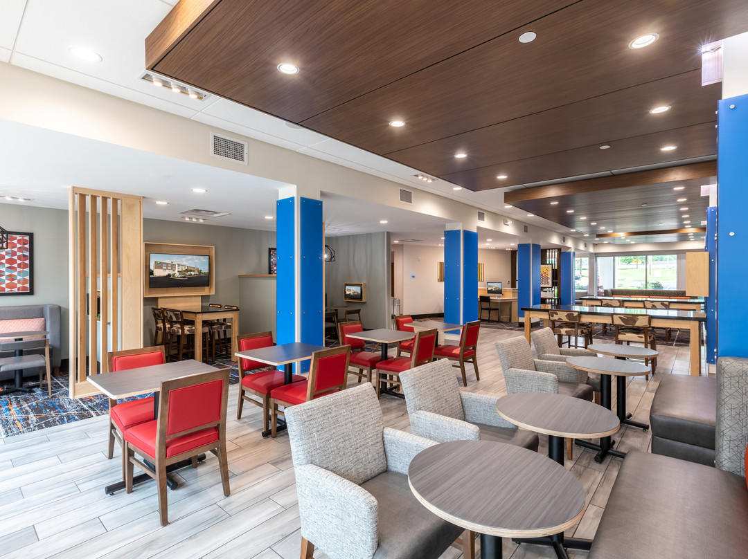 Holiday Inn Express & Suites Greenville S - Piedmont By IHG主图