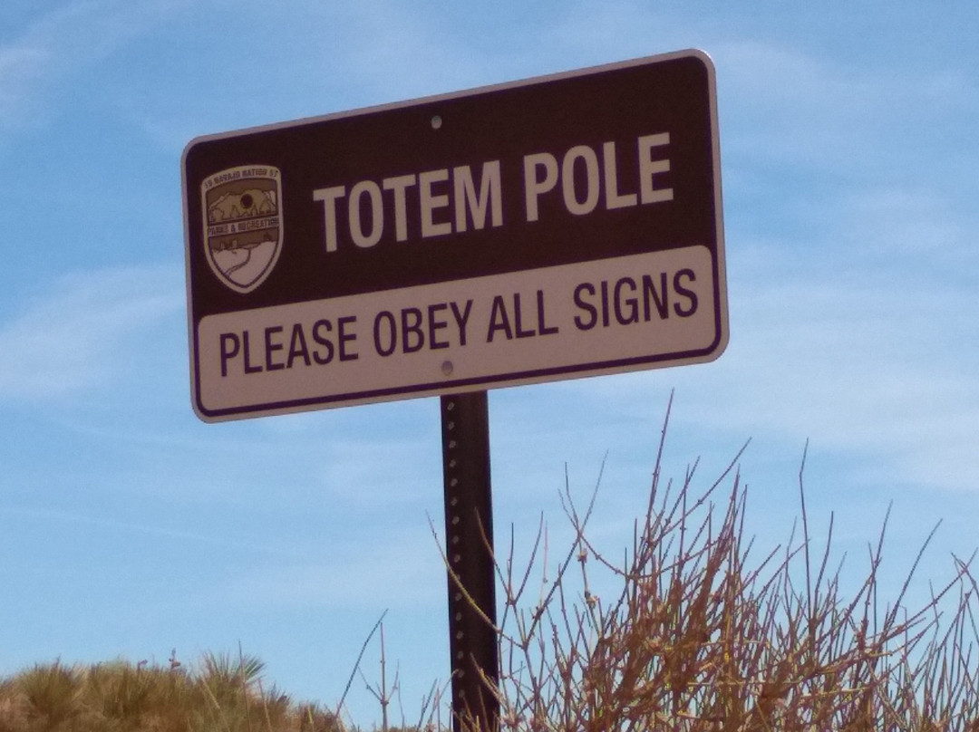 Totem Pole And Yei Be Chei景点图片