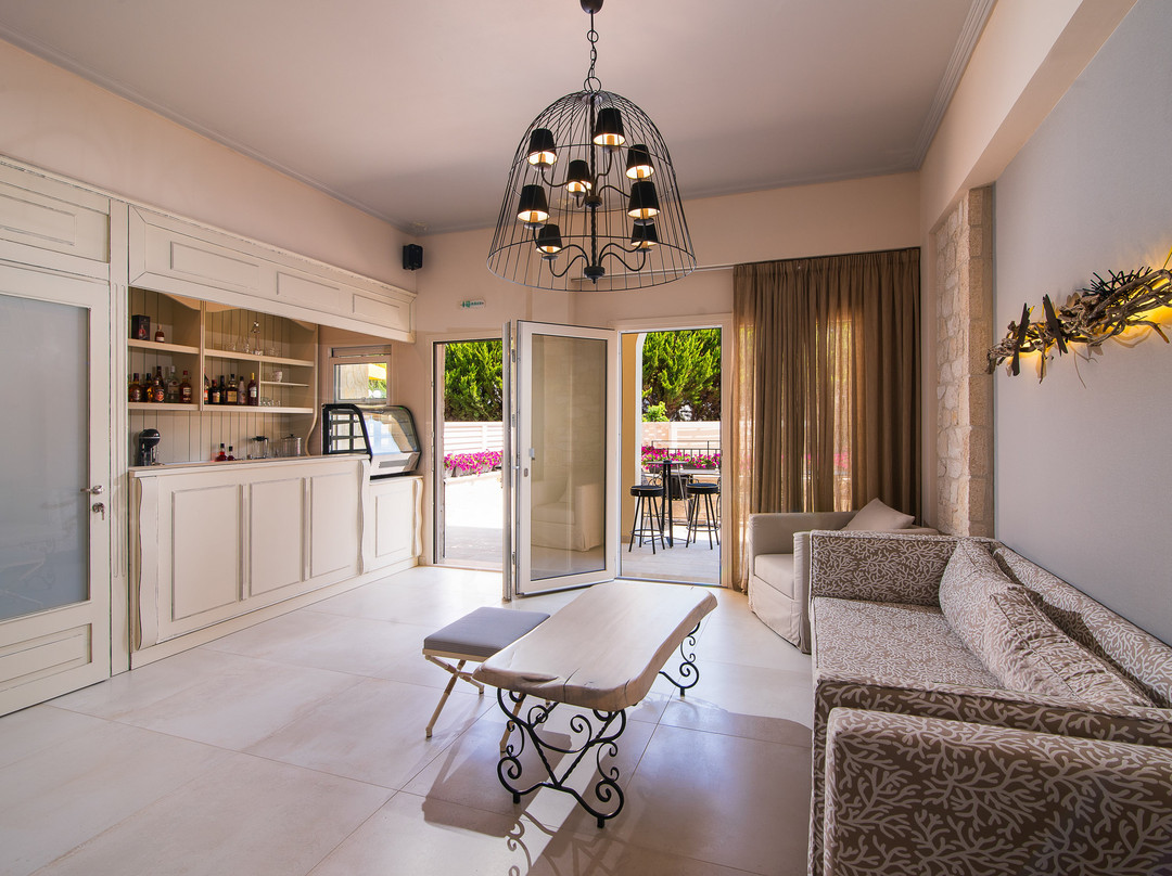 Neikos Luxury Suites主图