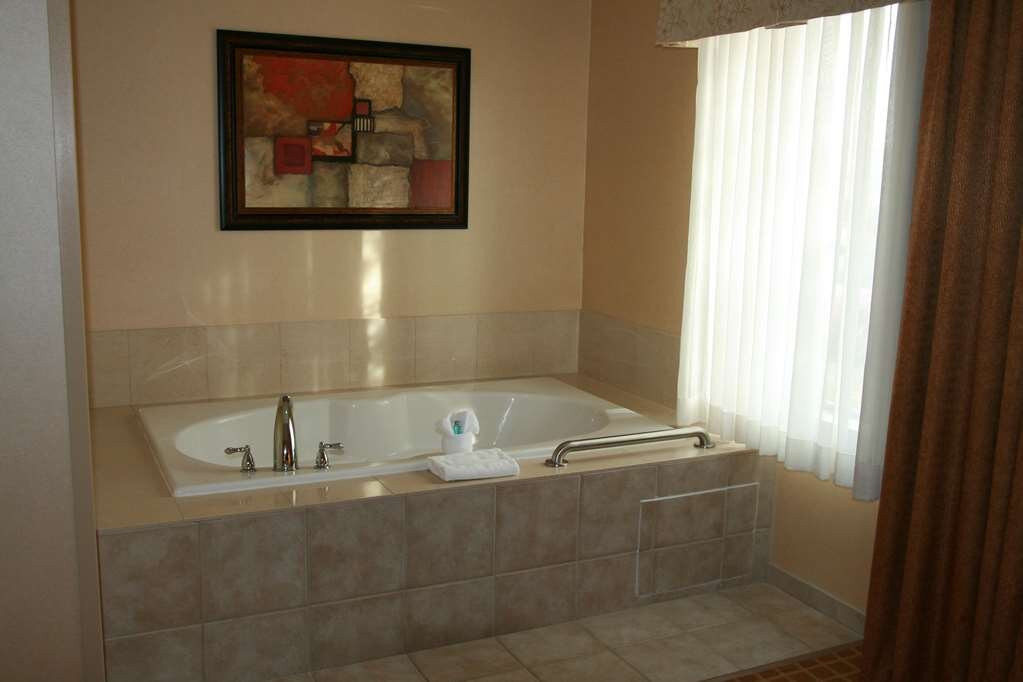 Hampton Inn & Suites Redding主图