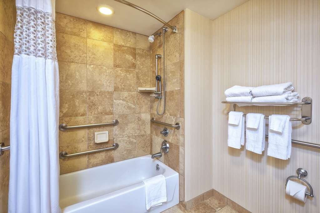 Hampton Inn & Suites Madison-West主图