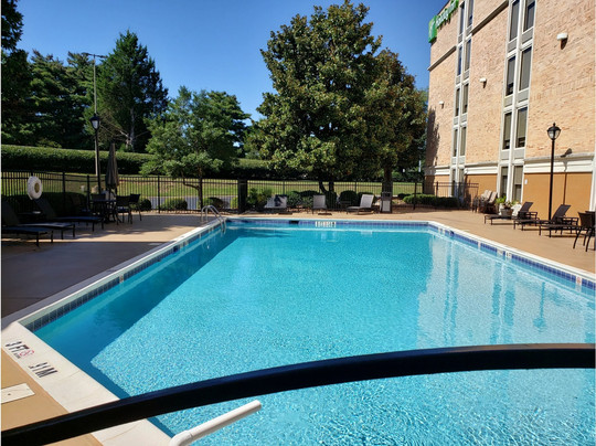 亨茨维尔研究园假日酒店主图