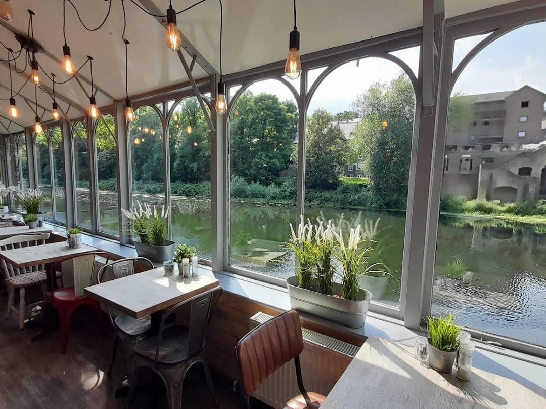 Riverview Kitchen
