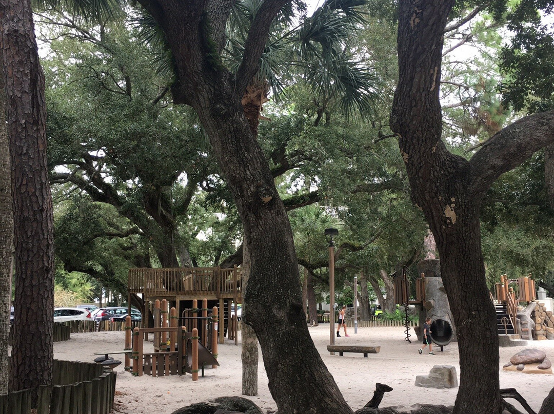 Gregg Russell Harbour Town Playground景点图片