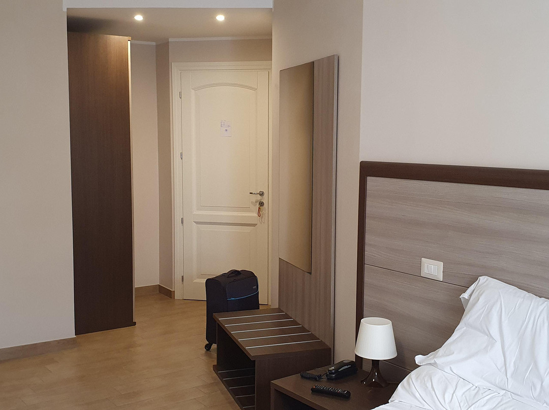 Flora Hotel主图