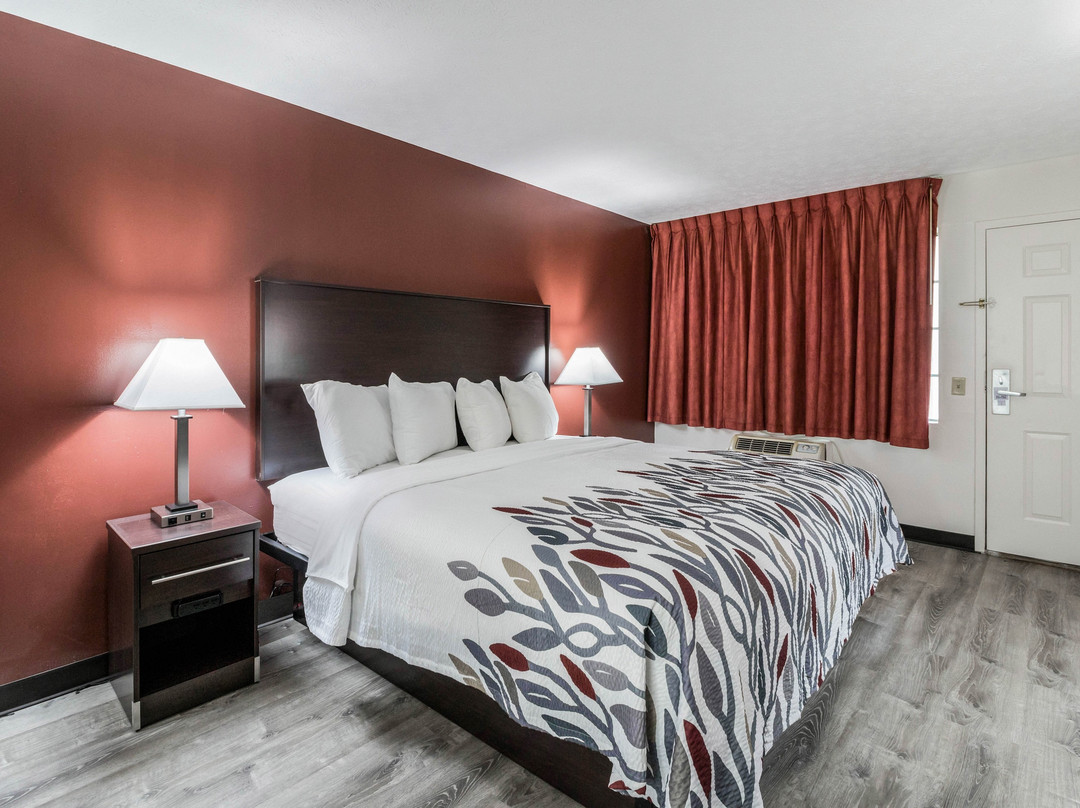 Red Roof Inn Cadiz主图