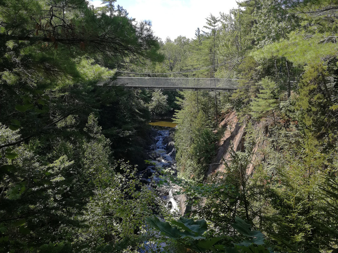 Parc des Sept-Chutes-Saint Georges必去景点