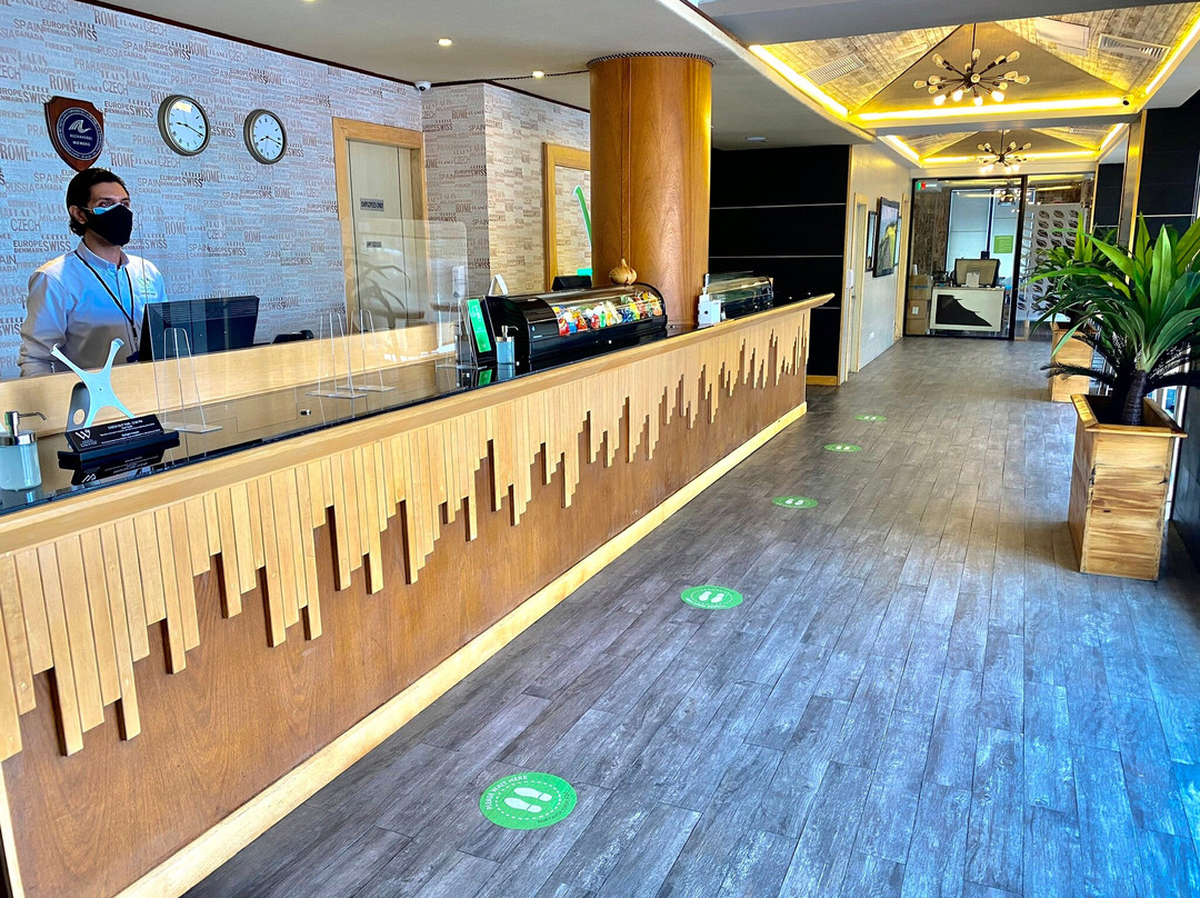 Weston Suites & Hotel主图