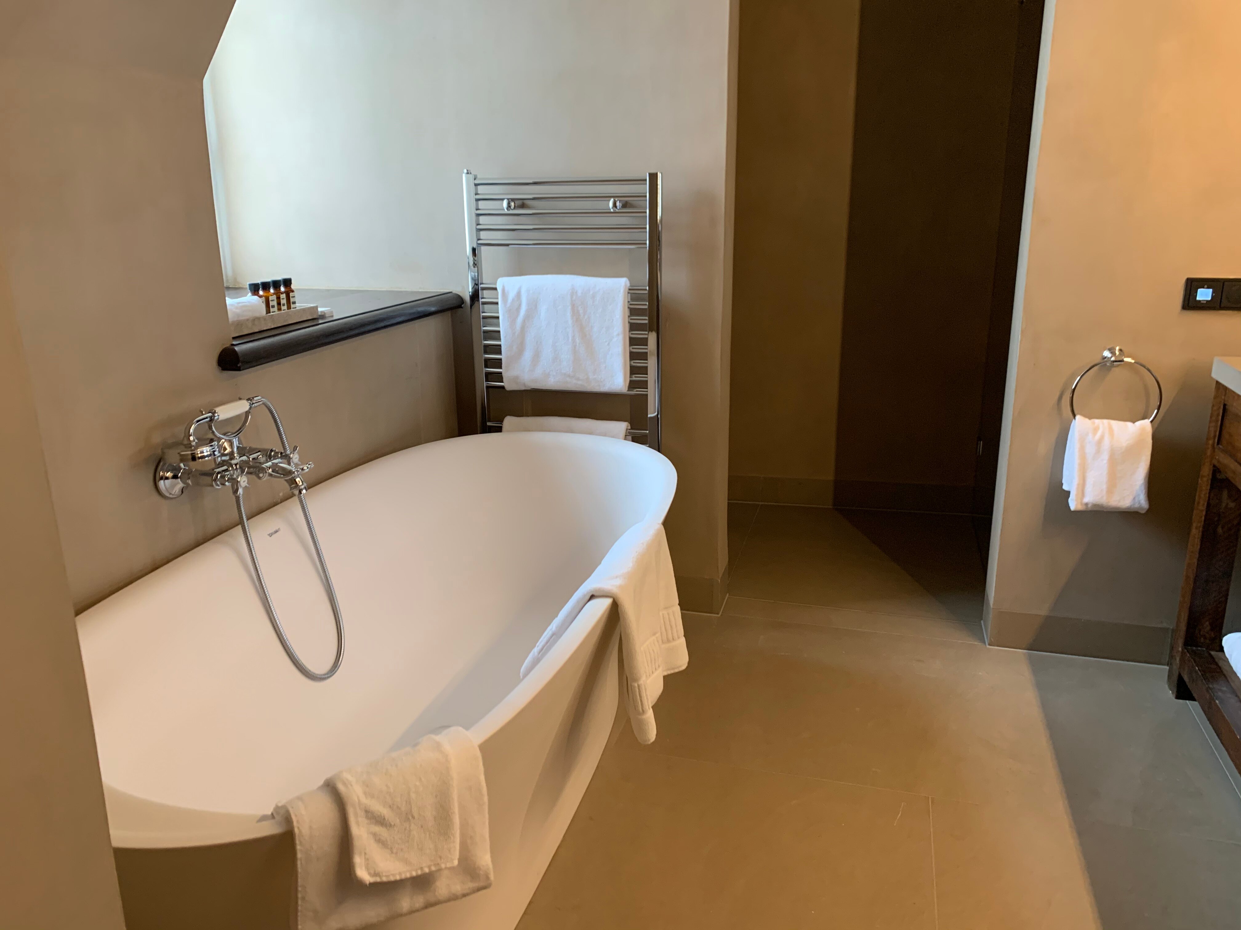 PURS Luxury Boutique Hotel & Restaurant-浴室