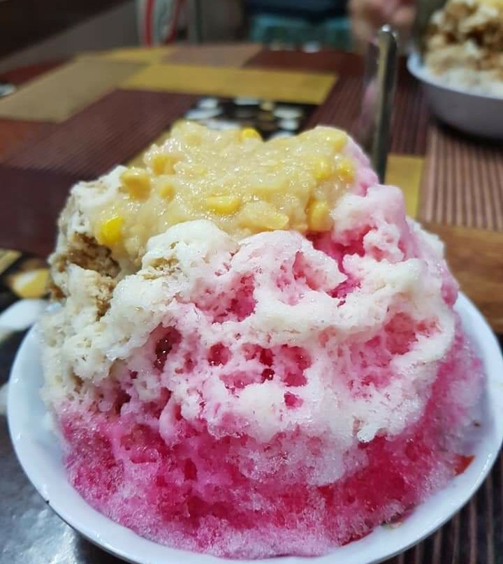Medan Selera Glutton Square